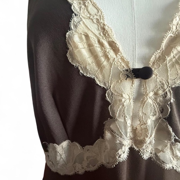 1960’s Emilio Pucci brown slip with lace trim - Picture 2 of 7